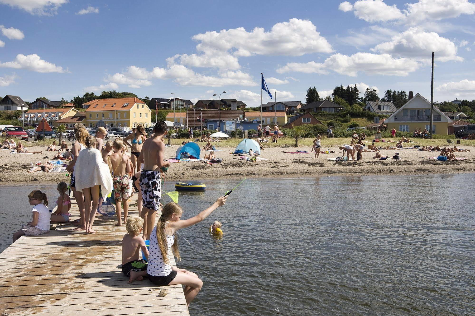 Hvalpsund Faergekro Bagian luar foto